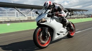 MOTORRADTestride NEW Ducati 899 Panigale [upl. by Nesmat825]