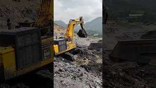 loading komatsuexcavators pc youtubeshorts trendingshorts [upl. by Russell]