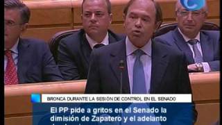 Bronca monumental en el Senado El PP pide elecciones al grito de ¡Zapatero dimisión [upl. by Ricardo]