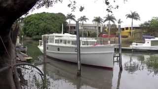 Classic Moreton Bay Cruiser South Esk on Breakfast Creek 21102014 [upl. by Shayn]