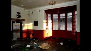 LINGFIELD PUB MOOR ALLERTON LEEDS 17 RIP URBEXUrban Exploration [upl. by Loralie]