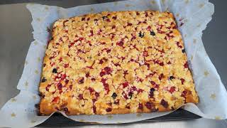 Blitz Blechkuchen mit Streusel in 15 Minuten  Einfacher Streuselkuchen vom Blech  Kuchenfee [upl. by Chow346]