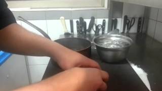 Éplucher les tomates facilement  Astuce peler tomates [upl. by Savannah]