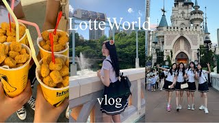 Vlog 눈치게임 대성공한 롯데월드 브이로그🌈🎡l 교복 대여ㅣ롯데월드 간식추천ㅣ오후입장 꿀팁ㅣ6월의 화창한 롯데월드🍀ㅣ퍼레이드 [upl. by Tamara]