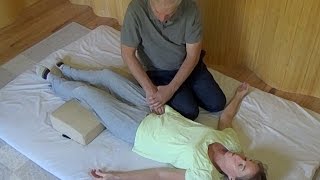 Treatment of the Ileocecal Valve learn this shiatsu technique to improve digestion [upl. by Ellga858]