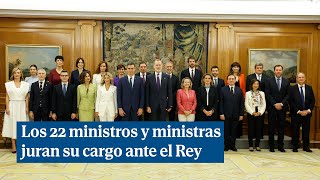 Los 22 ministros del nuevo Gobierno de Sánchez prometen su cargo ante el Rey [upl. by Eniamrej]