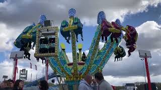 VIDÉO À Blois la fête foraine malgré la crise économique [upl. by Kire]