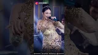 Syahiba Saufa Ft Shinta Arshinta  Mbok Sarijem syahibasaufa shintaarshinta mboksarijem dangdut [upl. by Adigirb]