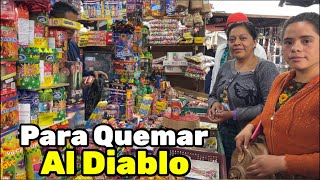 Comprando Cohetes En Guatemala Para La Quema Del Diablo [upl. by Popelka370]