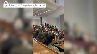 Un profesor de la Complutense habla en lenguaje inclusivo y un grupo de estudiantes abandona la sala [upl. by Camila352]