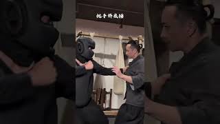 Wing Chun Skills When someone grabs your clothes wingchun vingtsun kungfu selfdefense 詠春拳 詠春 [upl. by Nyrmac368]