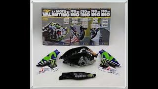 Valentino Rossi N 43448488 e 89 Video Unboxing Yamaha YZR M1 scala 14 DeAgostini [upl. by Enetsirk]