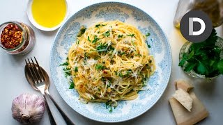 Spaghetti Aglio E Olio 5 Ingredient Pasta Recipe [upl. by Annol456]