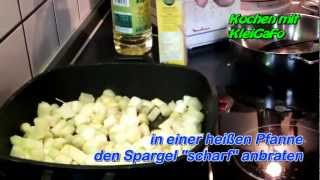 Spargel aus der Pfanne mit gebratenen Knödeln [upl. by Esbenshade]