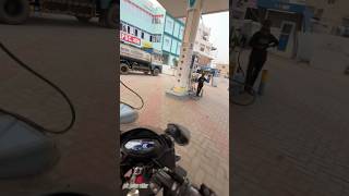 Petrol pump ⛽️ cute 🥰 girl reaction and funny video funny fun funnymoment funnypost 220f [upl. by Yung]