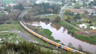 New KiwiRail DL Locomotives Delivery Run  Taupiri Mountain [upl. by Embry]