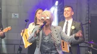 Meluzyna Małgorzata Ostrowska  Koncert  Warszawiacy i Artyści dla Nauczycieli [upl. by Nayra]