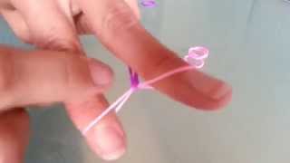 einfaches Loom Bands Armband  quer gestreift  über die Finger Anleitung deutsch [upl. by Reinald597]