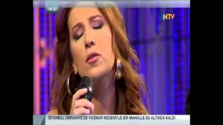 Yonca Lodi  Deli Efe Canlı Performans [upl. by Nehr519]