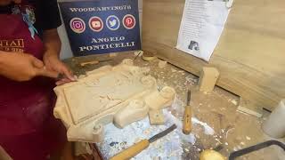 Una fase di intaglio di una pergamenacrest woodcarving wood woodart woodworking [upl. by Mungo]