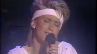 Olivia Newton John  I Honestly Love You [upl. by Lapo]