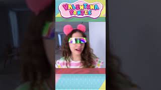 Valentina y María Clara en una DIVERTIDA HISTORIA que SE CONVIERTE EN ROBOT en español  BAILAR 112 [upl. by Lladnar]