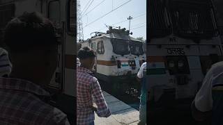 20921 Bandra Terminus Lucknow SF Expressshorts railway [upl. by Malcah]