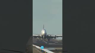 BOEING 747 CROSSWIND LANDING [upl. by Mccullough]