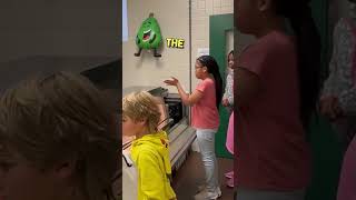 Pupils learn sign language to help their deaf canteen worker ❤️ [upl. by Nylirehc299]