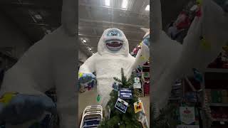 Abominable snowman animatronic [upl. by Crescentia]