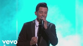 Luis Coronel  Dime Qué Se Siente Premio Lo Nuestro 2017 [upl. by Cosmo]