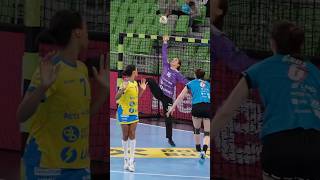 Priceless reaction 😆 håndbold handball ehfcl clw [upl. by Aneda]