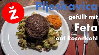 Hacksteak Pljeskavica gefüllt mit Feta auf Rosenkohl Rosenkohl Hacksteak Pljeskavica [upl. by Eatnoed840]