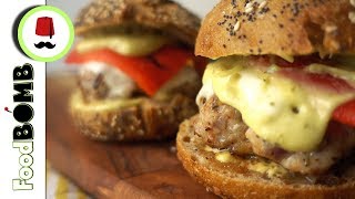 98 Kipburger maken op zn Italiaans  Pestomayonaise Mozzarella en Geroosterde Paprika  Foodbomb [upl. by Nellie]