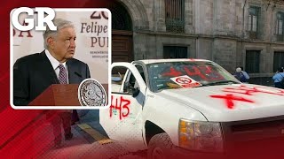 Normalistas rompen puerta de Palacio ve AMLO provocación [upl. by Levitt]