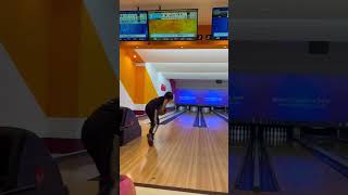 ザワンウレタンのまとまりが優秀すぎる！！！！bowling ボウリング女子 ボウリング練習 ボウリング投げ方 両手投げ 両手投げ女子 [upl. by Evie92]