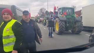 warsawrescue alarmowo 🚑 vs protest rolników 🚜 [upl. by Aihseuqram809]