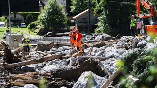 Maltempo in Svizzera trovato morto uno dei dispersi nel canton Grigioni [upl. by Ikilisav265]