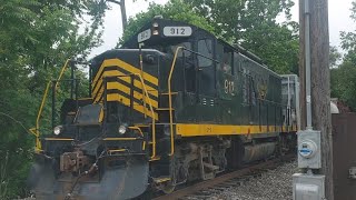 Elkhart and Western 912 lead freight in push pull mode [upl. by Kirenoj]