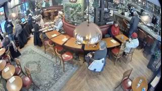 Pickpocket Paris caught on camera  Pickpocket dans un restaurant [upl. by Sevy809]