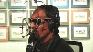 Snoop Dogg Freestyles on Morning Mash Up Live  SiriusXM  Hits 1 [upl. by Annawd]