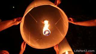 Paper Lantern Festival Yee Peng from Chiang Mai Thailand 2014 [upl. by Nylesor]