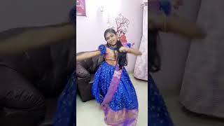 Onakka Munthiri Dance  Ruthisha Sasidharan  Hridayam [upl. by Shama]