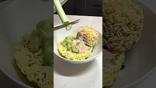 백골부대 라면 Mixing Cup Noodles [upl. by Louisa]