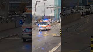 144 Rettungswagen mit Blaulichteinsatz auf der Hardbrücke Zürich [upl. by Carman]