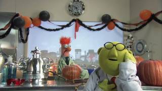 CarveOMatic 2Q975 Muppet Labs Experiment  Dr Bunsen Honeydew and Beaker  The Muppets [upl. by Raval]