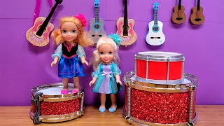 Backstage  Elsa amp Anna are playing musical instruments  Barbie dolls [upl. by Philipp]