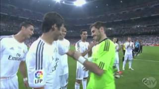 Iker Casillas Gives captains armband to Raul 22082013 [upl. by Iek]