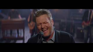 Blake Shelton  God’s Country Live from The Soundstage Sessions [upl. by Yesdnik8]