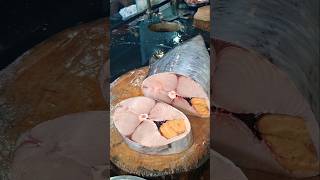 fishcutting skills video kingfish surmai quarter fry pice cut indin sea food short [upl. by Arait]